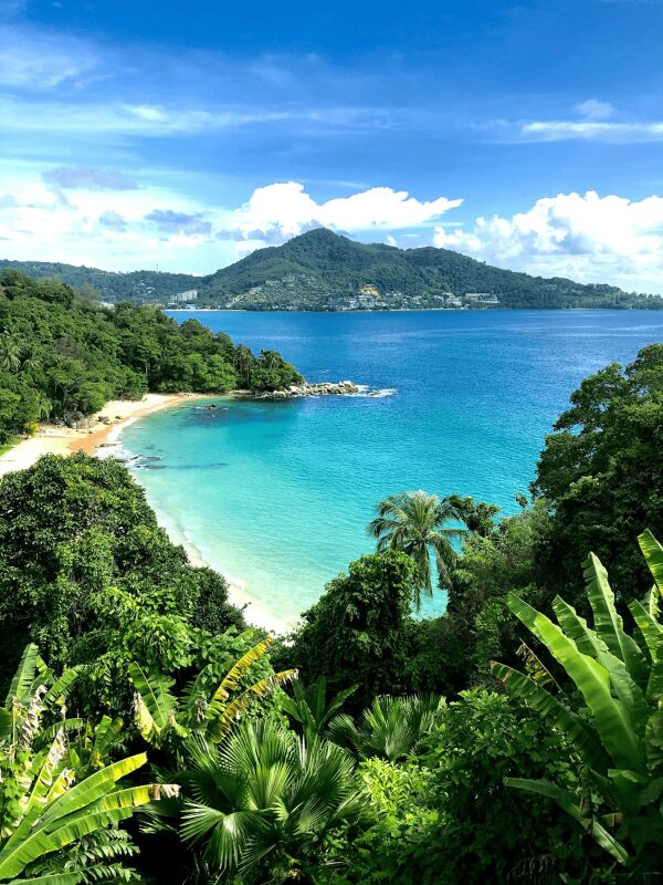 A lush tropical bay in Bali, where a Nannimoon nanny comes to your villa or resort